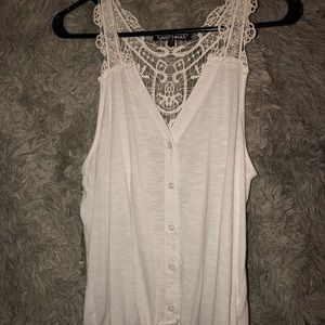 White, laced tank top